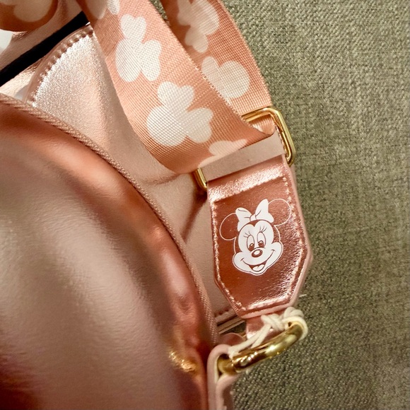 NWT Loungefly Rosegold Balloon Crossbody 2pc Bundle - Picture 3 of 15